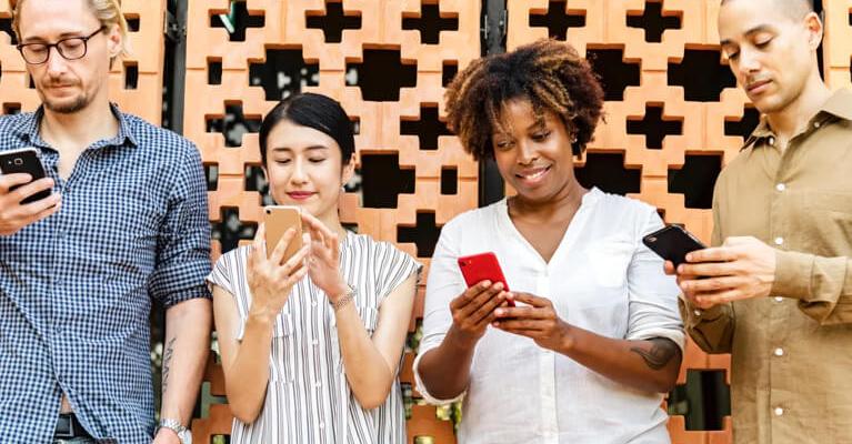 BOOST USER ENGAGEMENT & RETENTION WITH GAMIFICATION & TUTORIALS